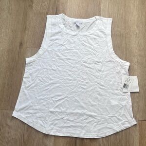 Beyond Yoga Signature Curved Hem Tank